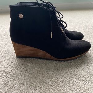 Dr. Scholl’s Dakota Wedge bootie- Size 8.5
